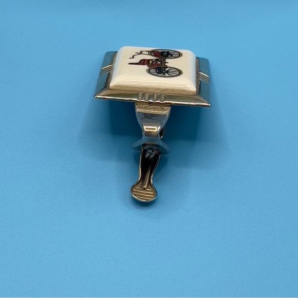 Vintage Benz Patent-Motorwagen Tie Clip 1886 First Car Ceramic Enamel 1960s-80s - Picture 4 of 7